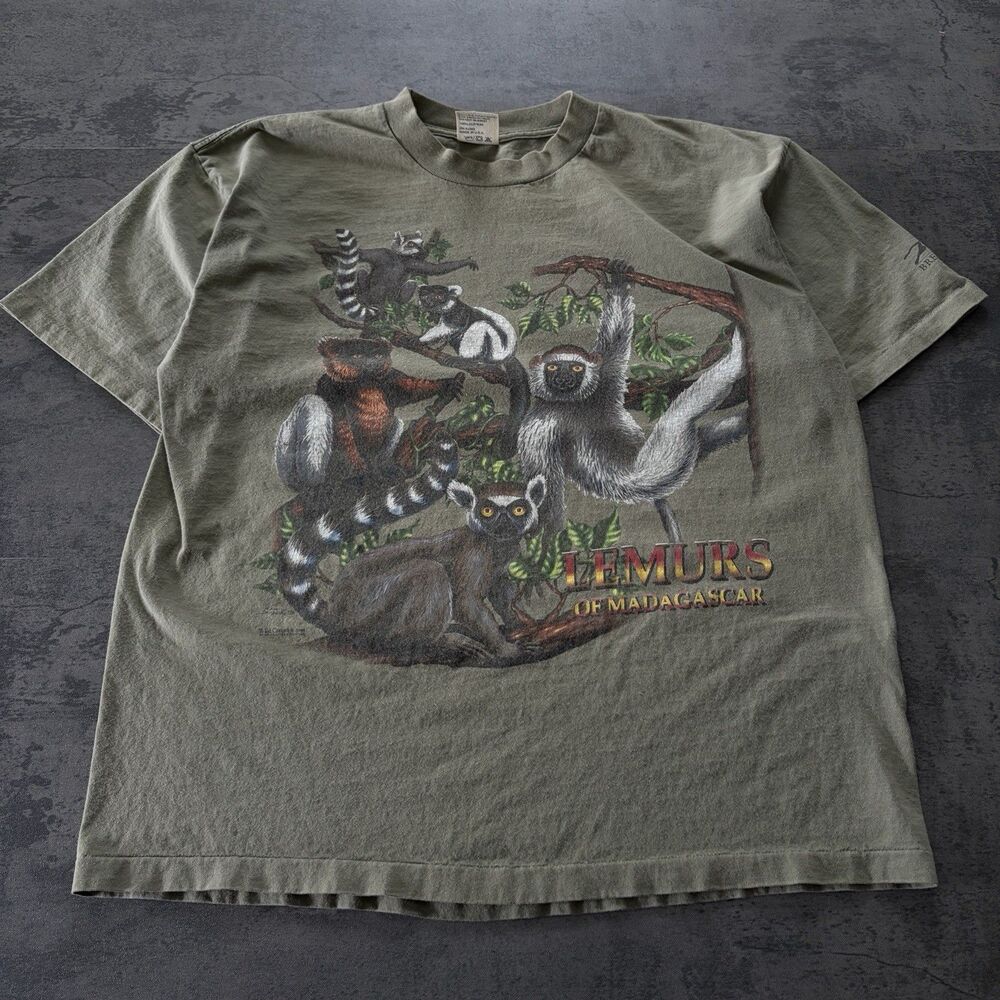 Vintage 90s Lemurs of Madagascar Zoo Green Wildlife Animals Nature TShirt Men XL